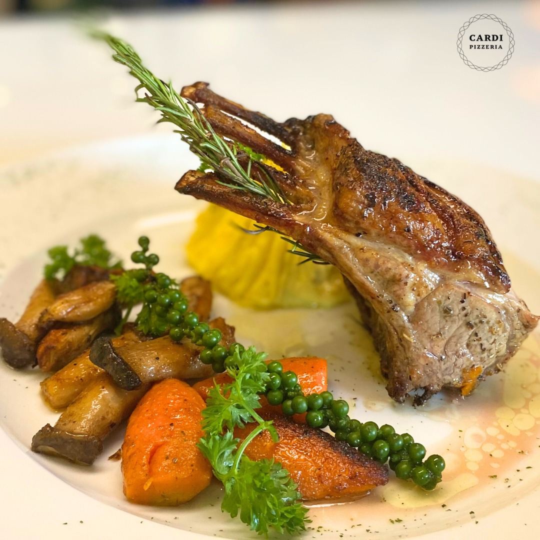 Sườn cừu New Zealand tại Cardi Pizzeria