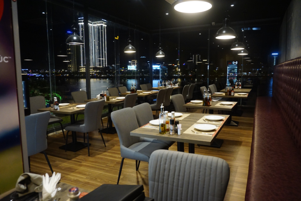 nhà hàng đà nẵng