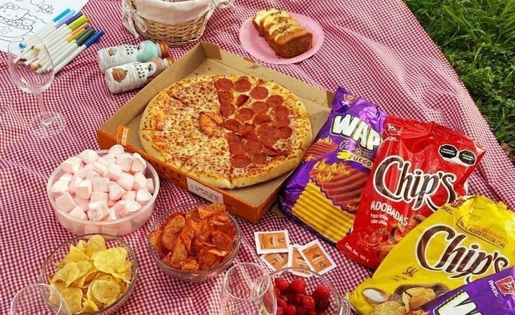 Đi picnic ăn gì? 5 món ăn tuyệt vời khi cắm trại dã ngoại