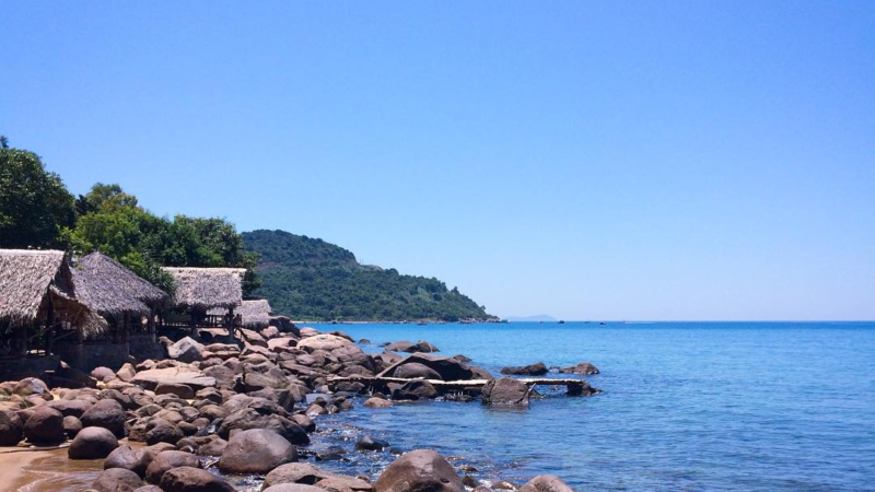 Tận hưởng vẻ đẹp hoang sơ của Bãi Rạng Quảng Nam