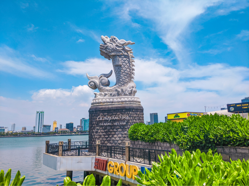 Tượng cá chép hóa Rồng Đà Nẵng